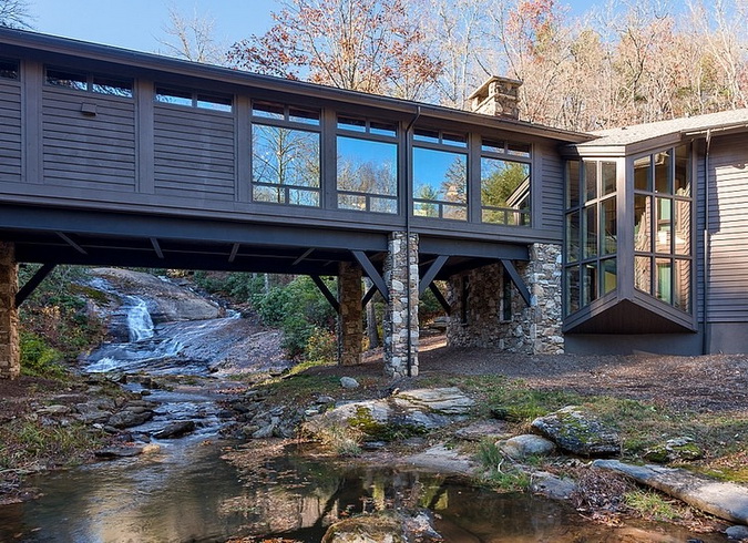 humble-tone-bridge-house-in-forest (13)