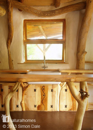 wooden-interior-earthen-house (2)