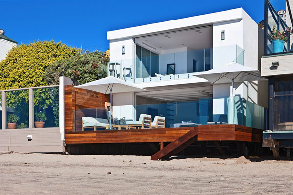 beach-modern-house-in-Malibu
