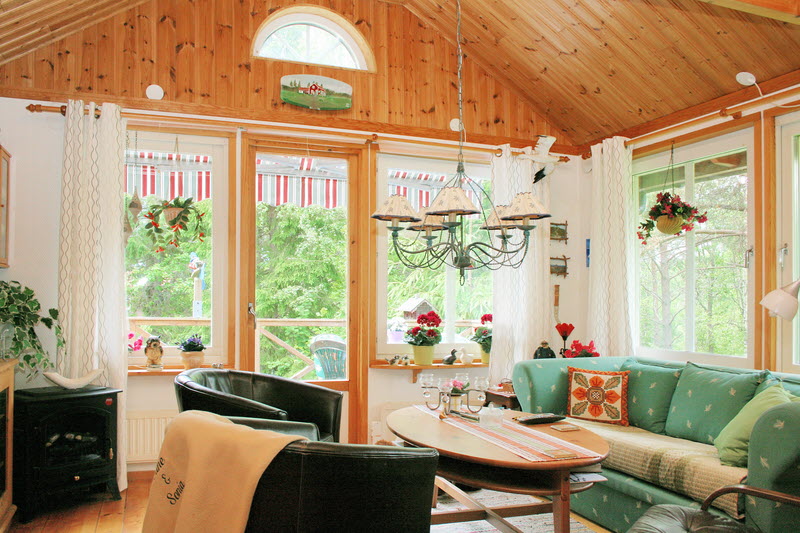 cottage vintage classic wooden house naibann (14)