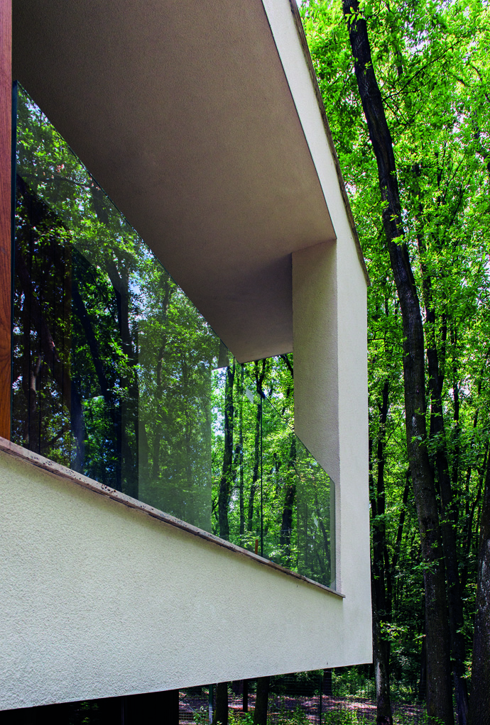 modern retro house in romania forest (6)