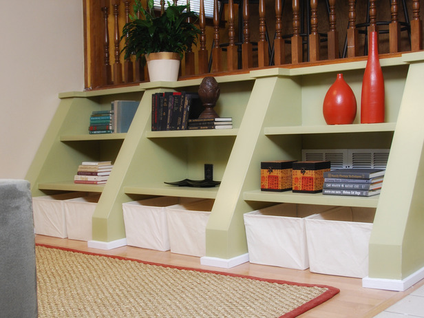 HDTS-2810_green-shelves-at-stairs_s4x3_lg