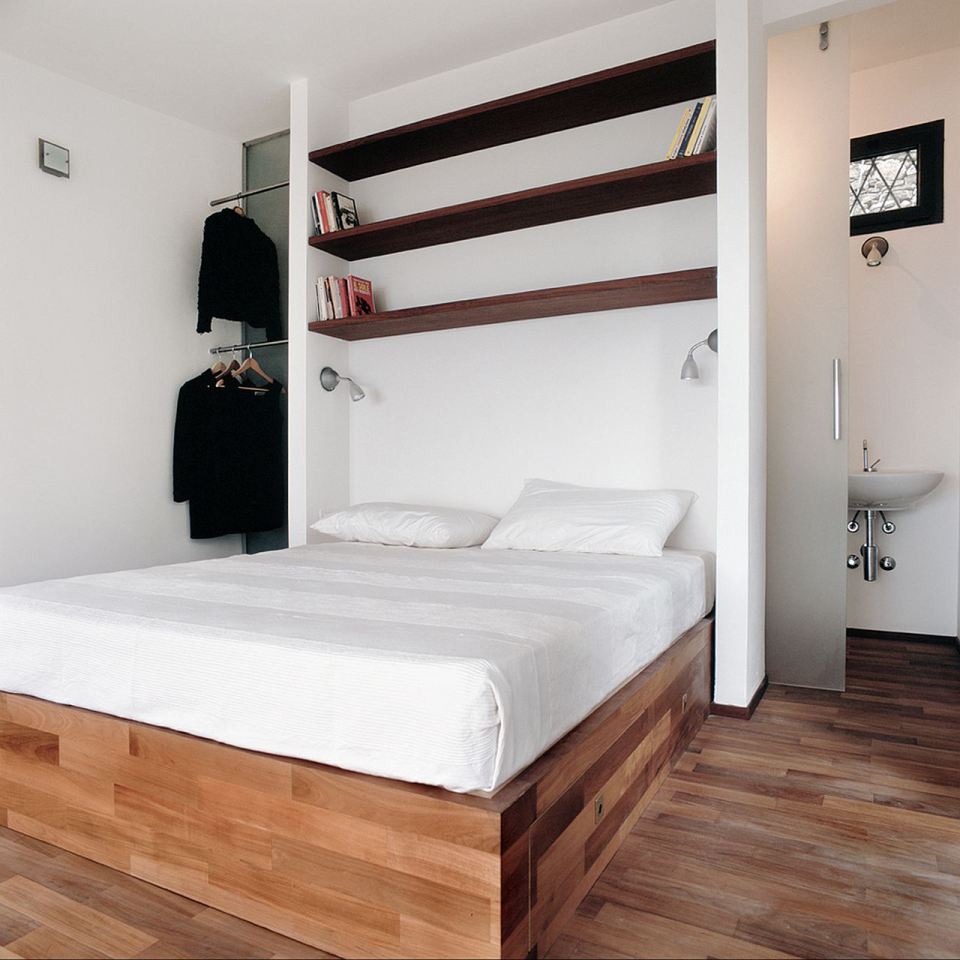 small box classic contemporary loft minimal house in italy (3)