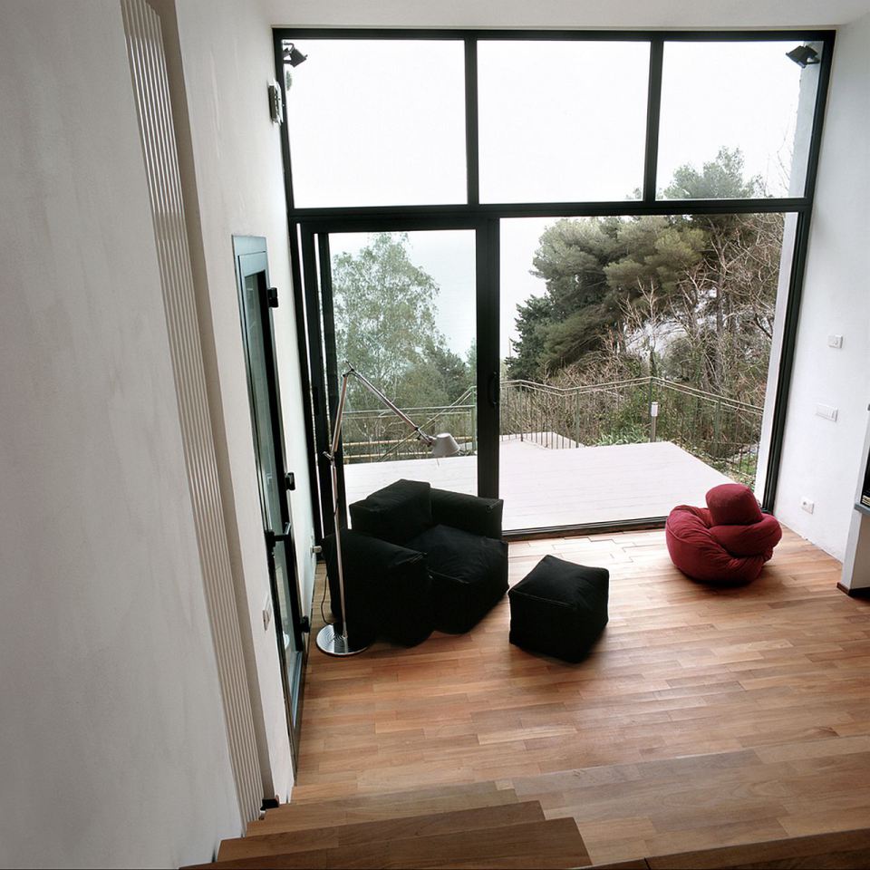 small box classic contemporary loft minimal house in italy (5)