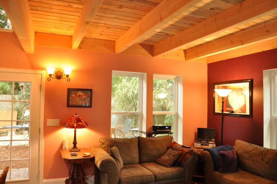 studio cottage house loft wooden (11)