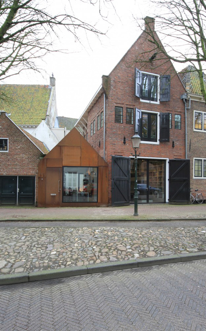 townhome home office in netherlands (2)