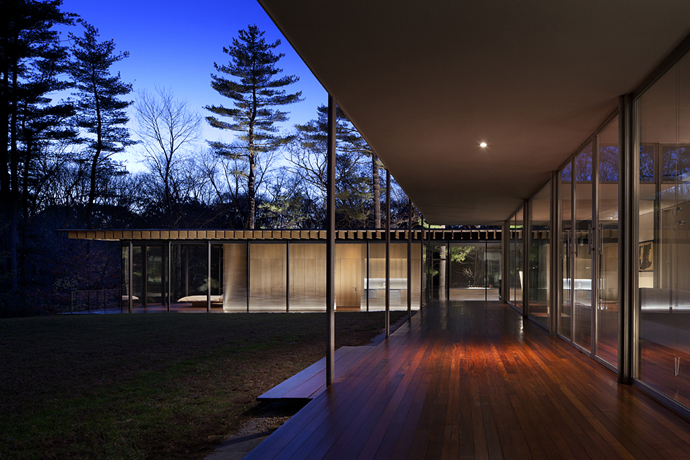 modern glass wall wooden house (14)