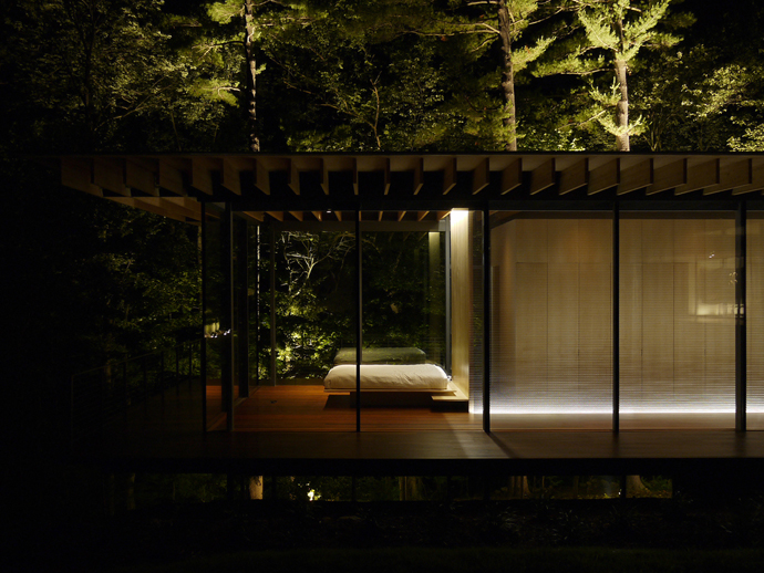 modern glass wall wooden house (9)