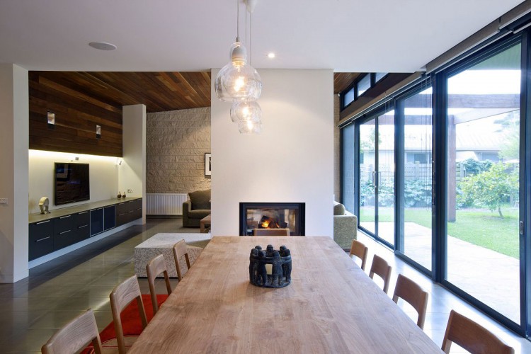 modern tropical house with bright contemporary interior design (19)