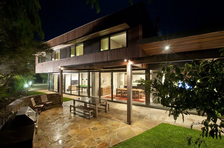 modern tropical house with bright contemporary interior design (4)