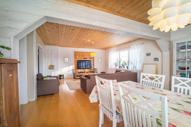 cottage wooden house swedish style (5)