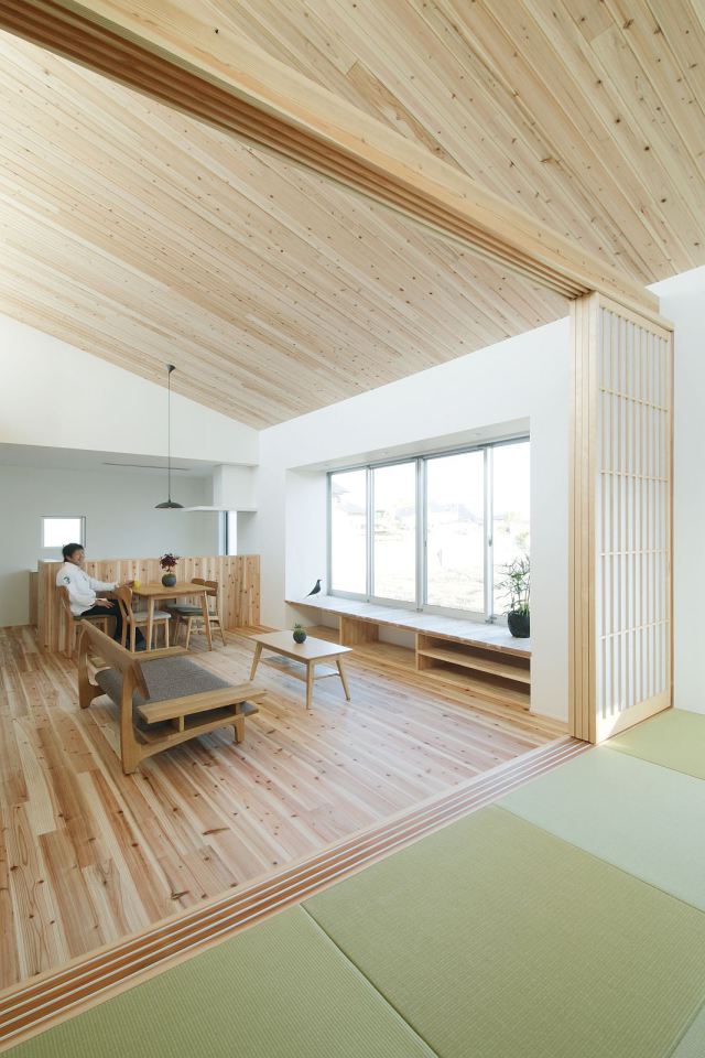 modern serene japanese house with bright white wooden interior (5)