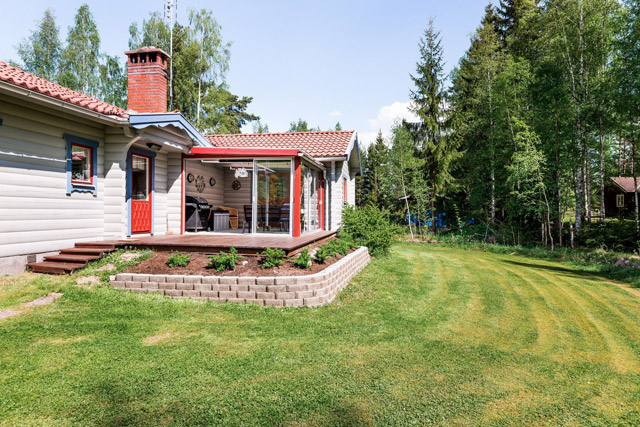 swedish wooden cottage country house  (4)