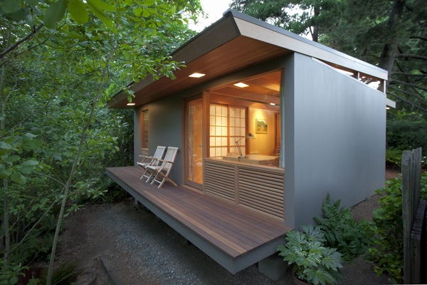 modern-house-in-forest-with-patio (1)