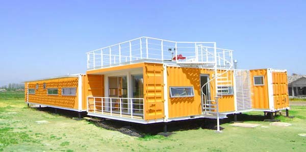 15-incredible-container-houses (11)