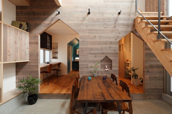 2-storied-japanese-house-with-extreme-wooden-interior (10)