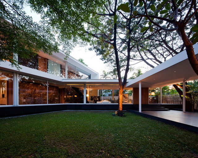 modern-glass-house-in-bkk (13)