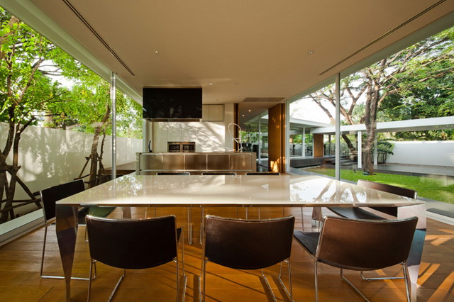 modern-glass-house-in-bkk (27)