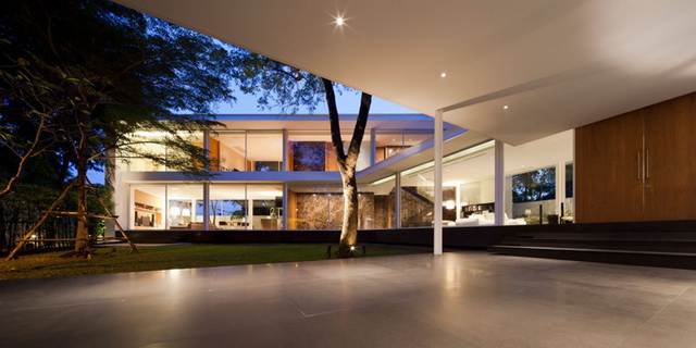 modern-glass-house-in-bkk (9)