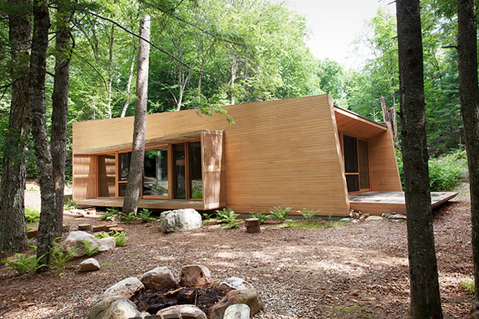 modern-wooden-house-in-peaceful-wood (2)