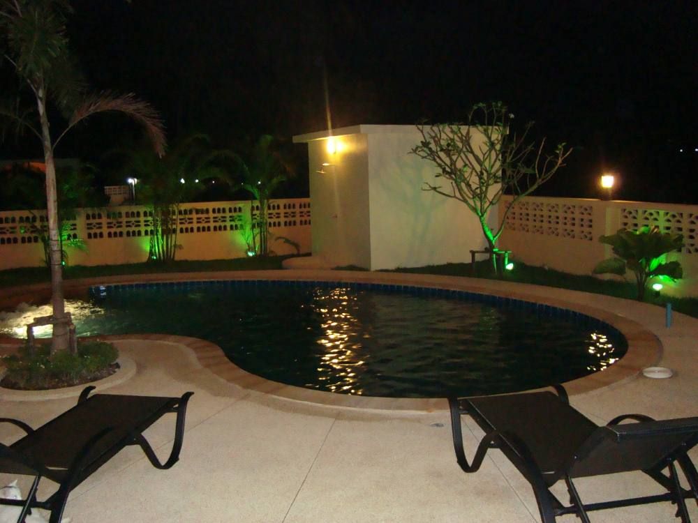 1 story plain villa house with pool (8)