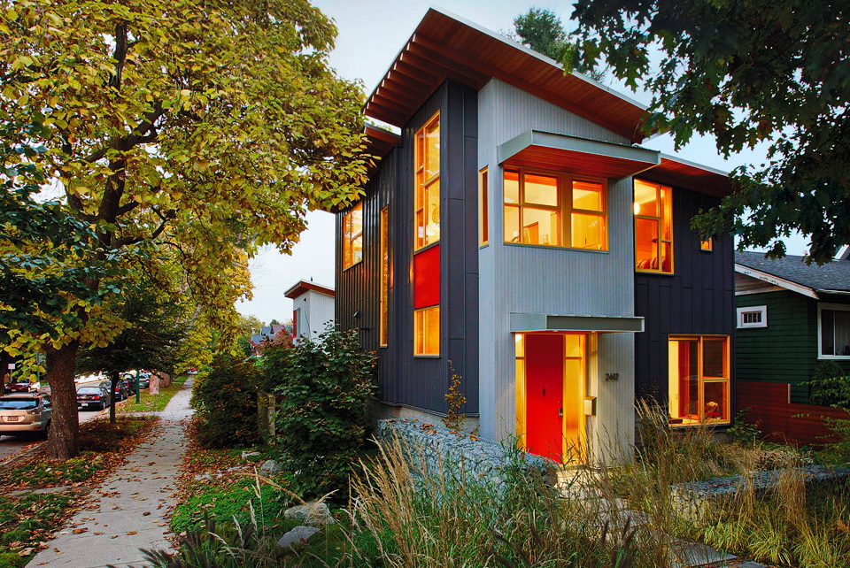 2 story modern hybrid residence (1)