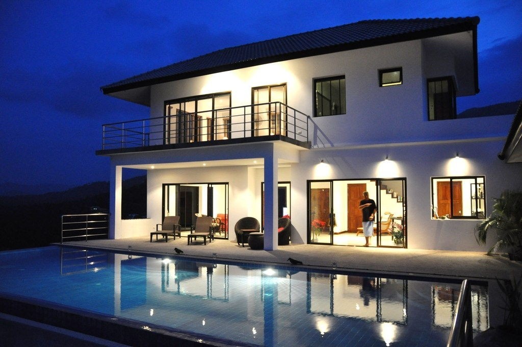 contemporary villa with swimming pool (1)