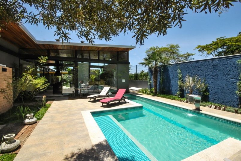 deattached modern residence in brazil_03