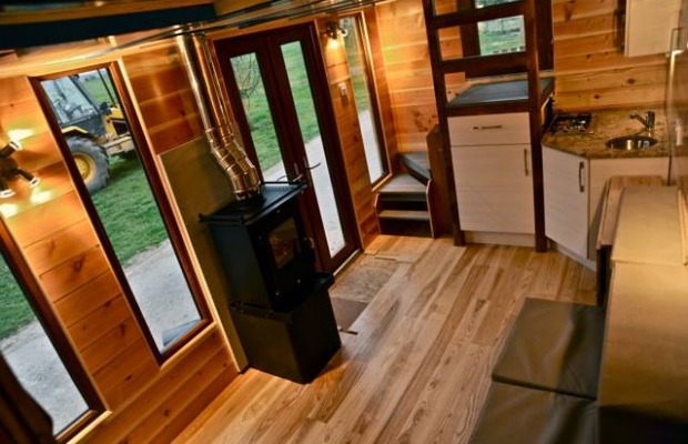 tiny-house-with-classical-luxurious-interior (5)
