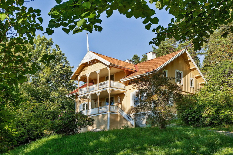 two story classical peaceful house (3)