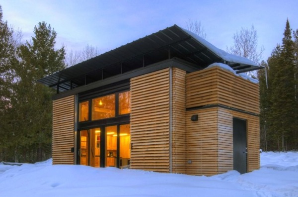 wooden compact house (1)