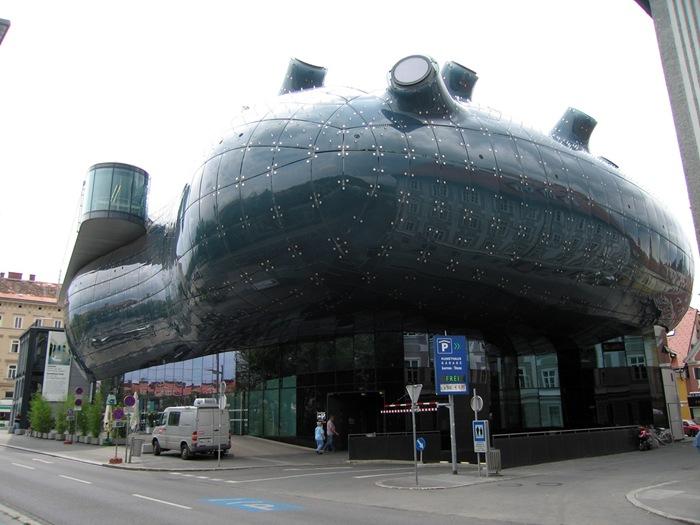 top 17 strangest buildings in the world (17)