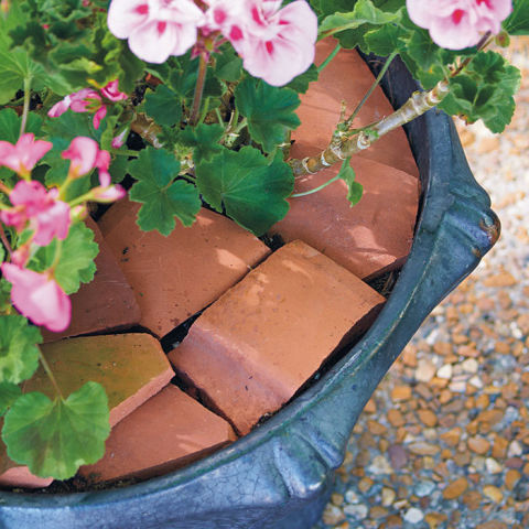 how-to-reuse-broken-terracotta-pot (4)