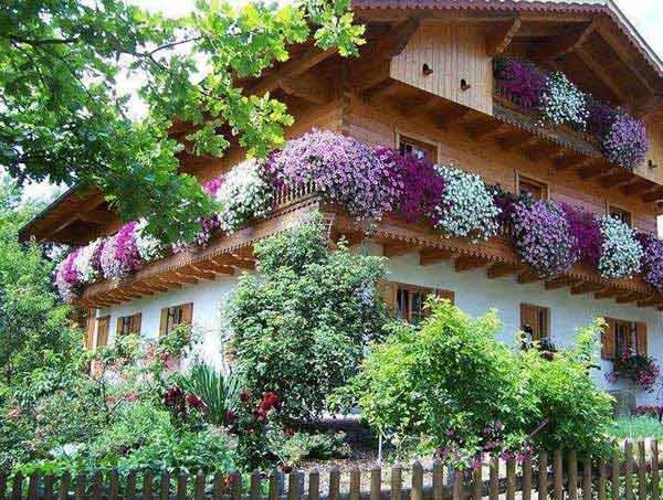 24-ideas-for-charming-exterior-flower-decoration (7)