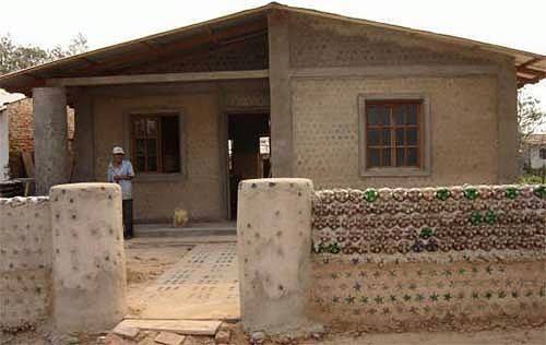 amazing house builded from over 8000 plastic bottles (11)