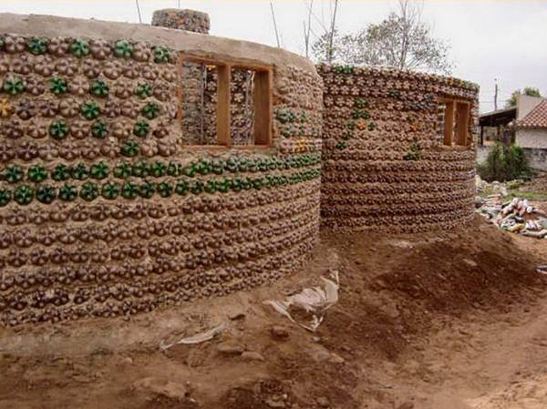 amazing house builded from over 8000 plastic bottles (9)