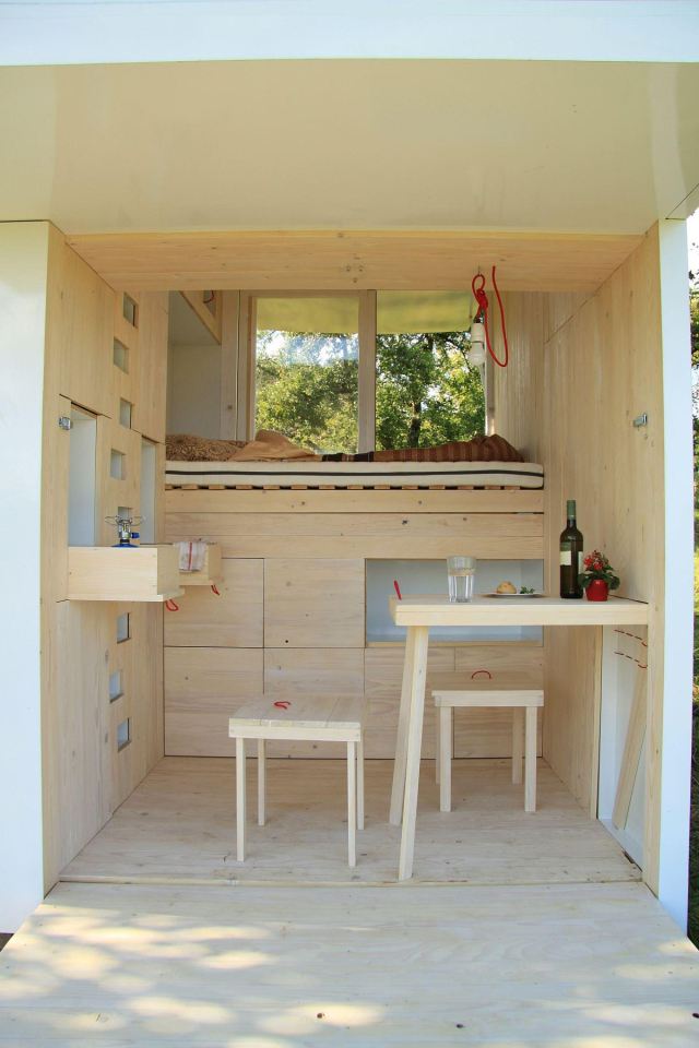 tiny minimal house for self discovery (4)