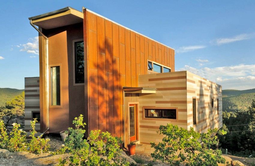 Shipping-Container-House-01-850x555