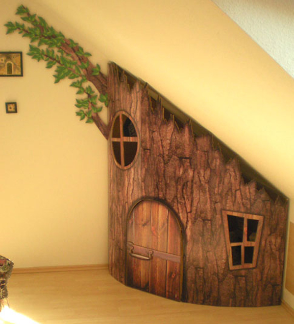 kids-tree-playhouses-under-the-stairs