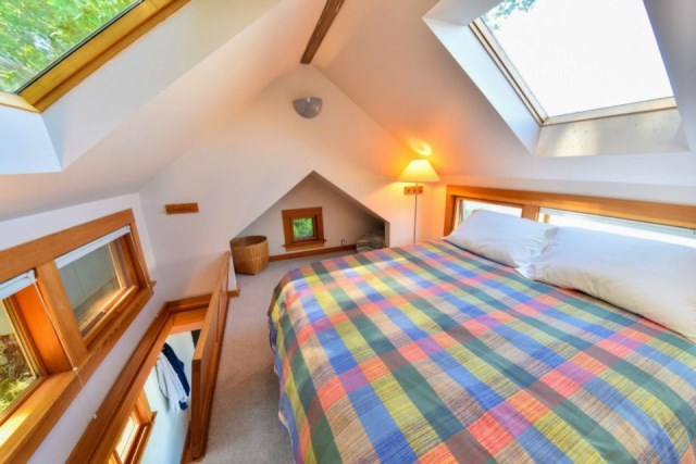 lummi-island-cottage-bedroom1