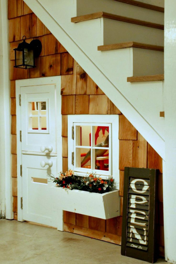 under-stairs-kids-clubhouses