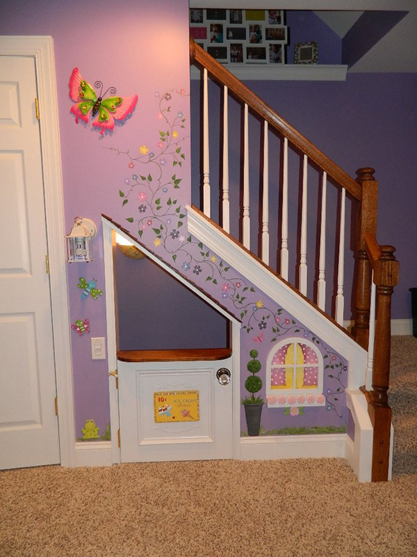 under-stairs-kids-playhouse-murals