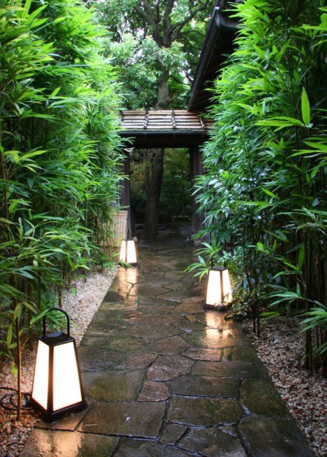 jpanese-courtyard-garden-with-outdoor-lamps
