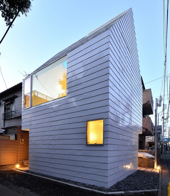 niji-architects-townhouse-tokyo-designboom-005-818x945