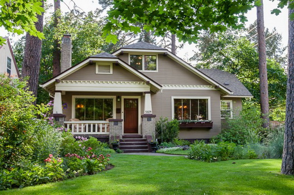 craftsman-bungalow-in-natural-ambience (1)