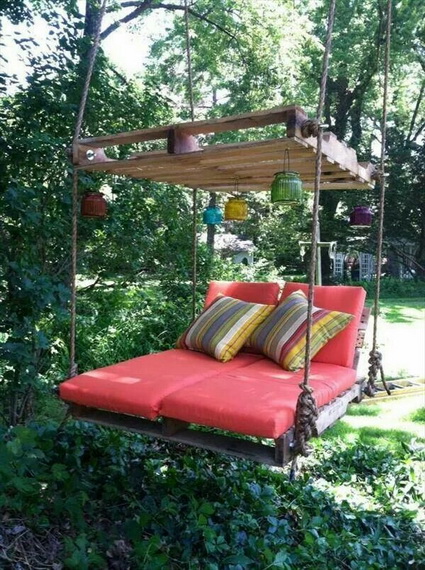 10-ideas-to-recycle-old-pallet (6)