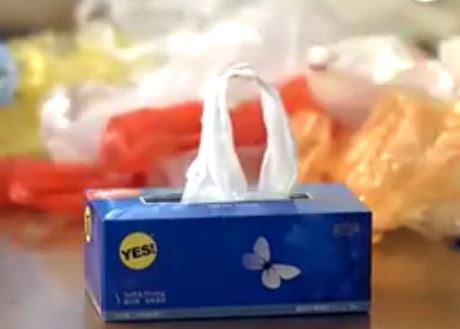 how-to-keep-plastic-bag-in-a-tissue-paper-box (3)
