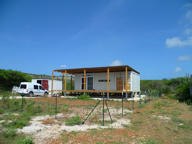 Criens, Trimo - Bonaire, Caribbean - Shipping Container Home  (3)