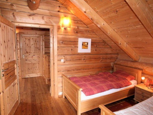 traditional rustic log cabin (1)