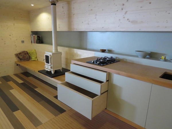 135-Sq-Ft-Off-Grid-Wave-Cabin-by-Eco-Living-005-600x450
